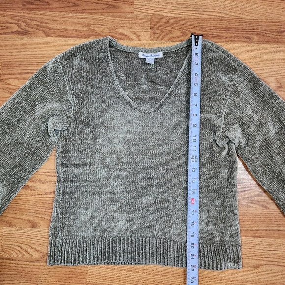 Tommy Bahama Green V-Neck Puff Sleeve Chenille  Sweater | Size XS - Picture 8 of 9